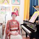 Haifa Melliti sells paintings online